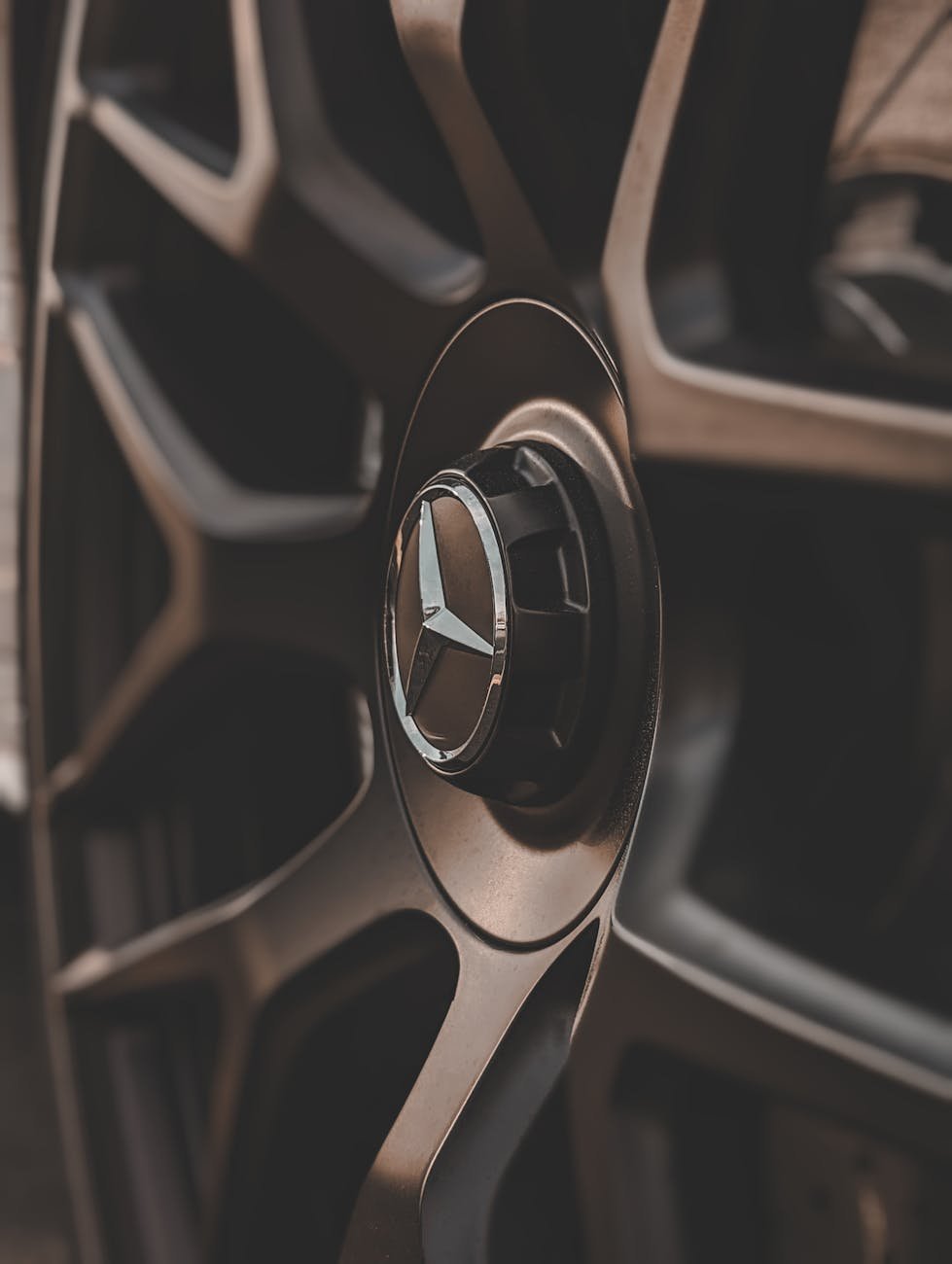 black and silver mercedes benz steering wheel